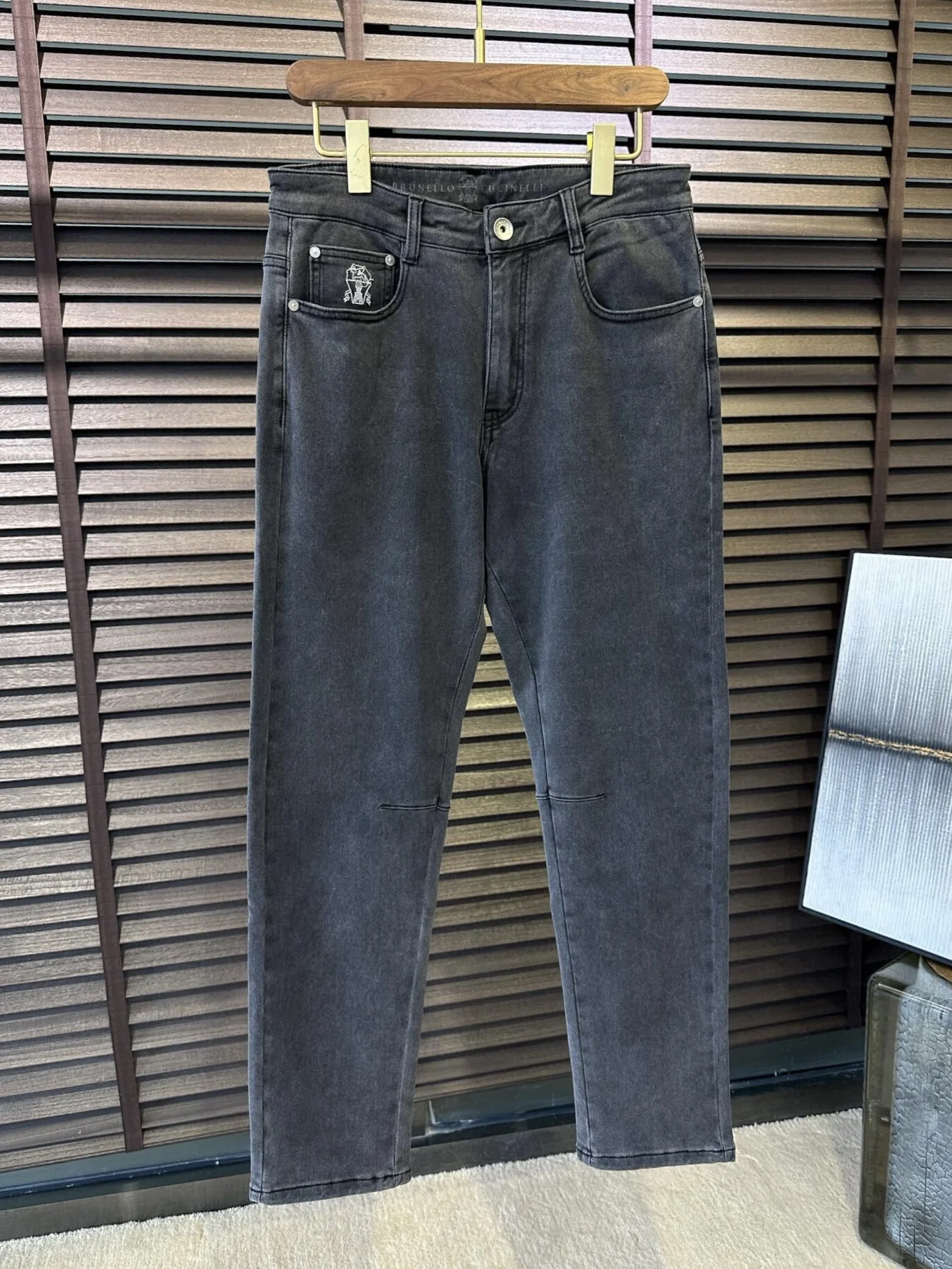 抗シワビジネスカジュアル秋冬グレーウォッシュストレートレッグジーンズユースミッドウエストロングパンツ Tidy ビジネスジーンズ