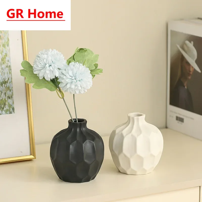 Nordic ceramic vases, creative home dried flower vases, artistic and fresh decorative table ornaments for hotels and homestays