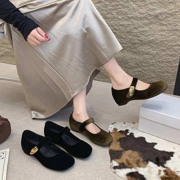 Velvet Mary Jane Shoes for Women Hand Stitch Casual Streetwear Ballet Flats Pumps Female Solid Color Red Cloth Shoes Loafers