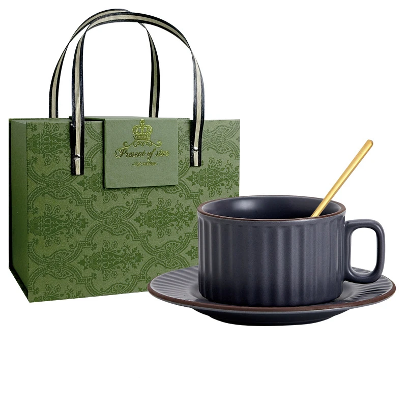 Conjunto de pires de xícara de café de cerâmica com colher Conjunto de xícara de chá criativa como presentes de aniversário Festival festas de inauguração