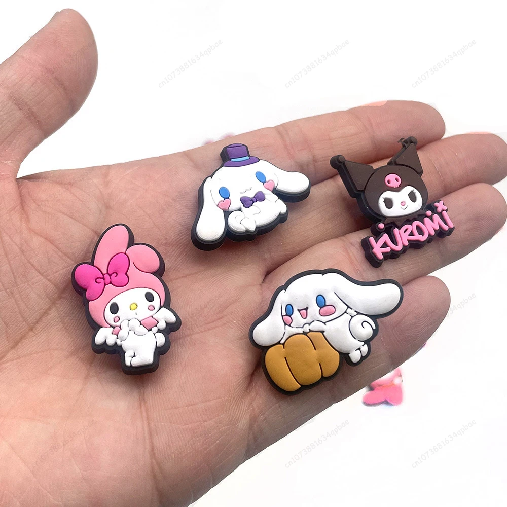 MINISO 10 adet Diy ayakkabı süslemeleri aksesuarları Kuromi Cinnamoroll melodi sevimli toka takunya sandalet süslemeleri ayakkabı Charms