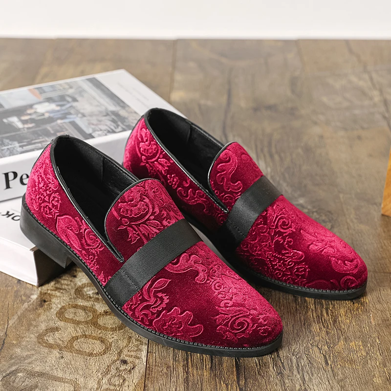 

Retro Men Embossed Loafers American Casual Comfortable Breathable Business Office Shoes Gentleman's Social Shoes Men Shoes
