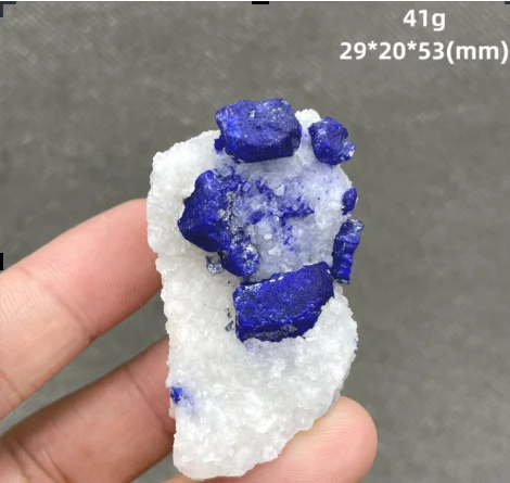 Spécimens minéraux naturels de lazurite, lapis-lazuli et pyrite de l'ancienne mine afghane, symbiose minérale + cristaux et pierres de quartz de guérison