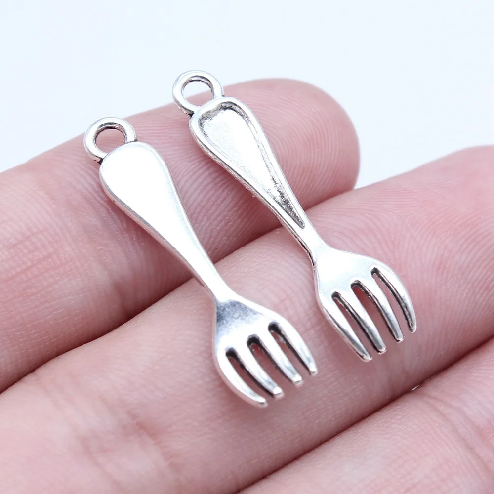 WYSIWYG 20 sztuk 8x30mm antyczne srebro kolor widelec obiadowy Charms wisiorek dla DIY tworzenia biżuterii ręcznie robiona biżuteria rękodzieło ustalenia