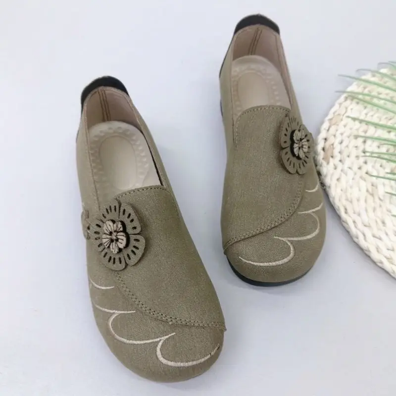 

New Women's Spring Floral Embellished Comfort Casual Loafers Retro Floral Leather Slip-Ons Daily Ladies flats Shoes