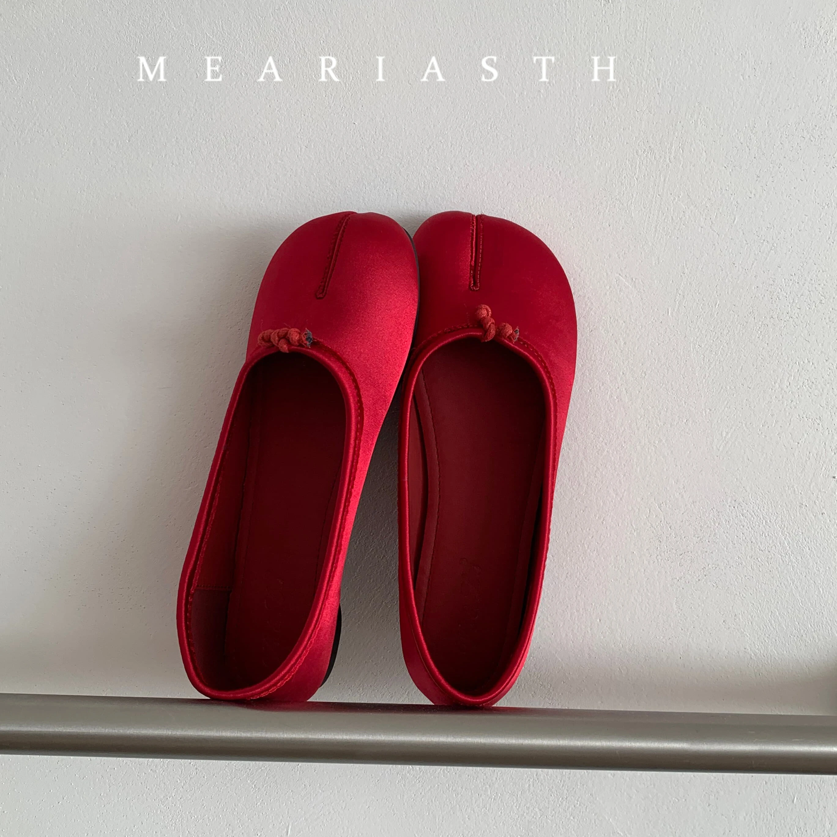 Elegant Bowknot Ballerina Mary Jane Women's Flat Split Toe Comfort Slip-On Ladies tabi Loafers satins Leather Single Mules Shoes