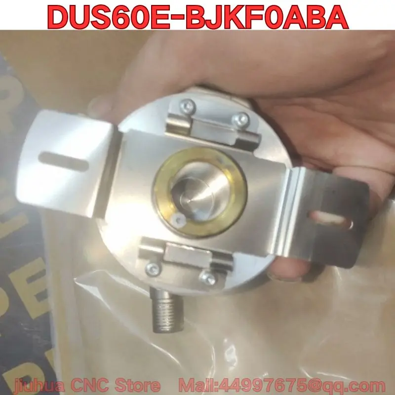 New DUS60E-BJKF0ABA encoder