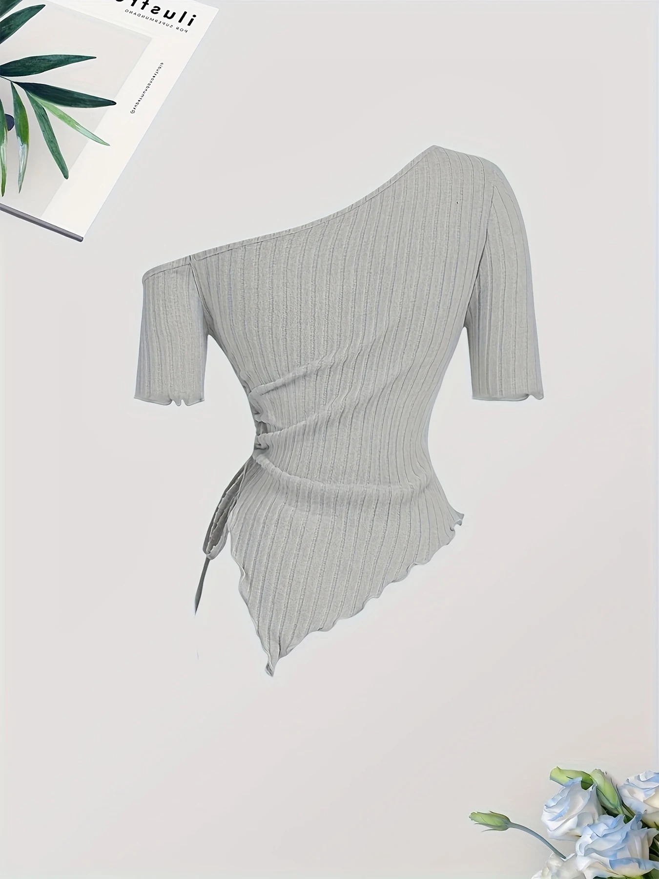 تي شيرت بتصميم عصري جديد بلون سادة وقابل للفصل، مع قميص بأكمام قصيرة وفتحة على الكتف #2