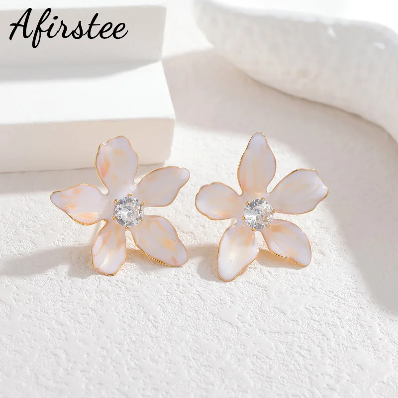 

Afirstee 4 Colors Four and Five Petal Flower With Zircon Earrings For Women Elegant Jewelry Girls Fantastic Accessory
