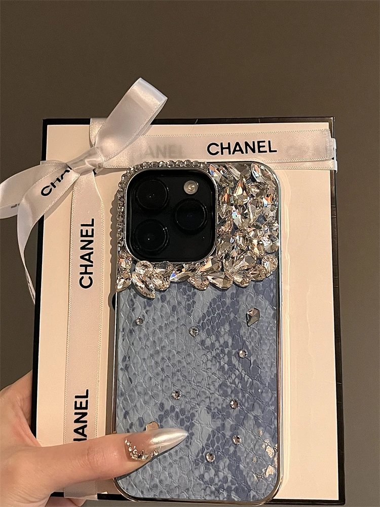 High Quality Luxurious Glitter Diamond Phone Case For iPhone 15 14 13 12 Pro Max 14Pro Bling Rhinestones Snakeskin Plating Cover