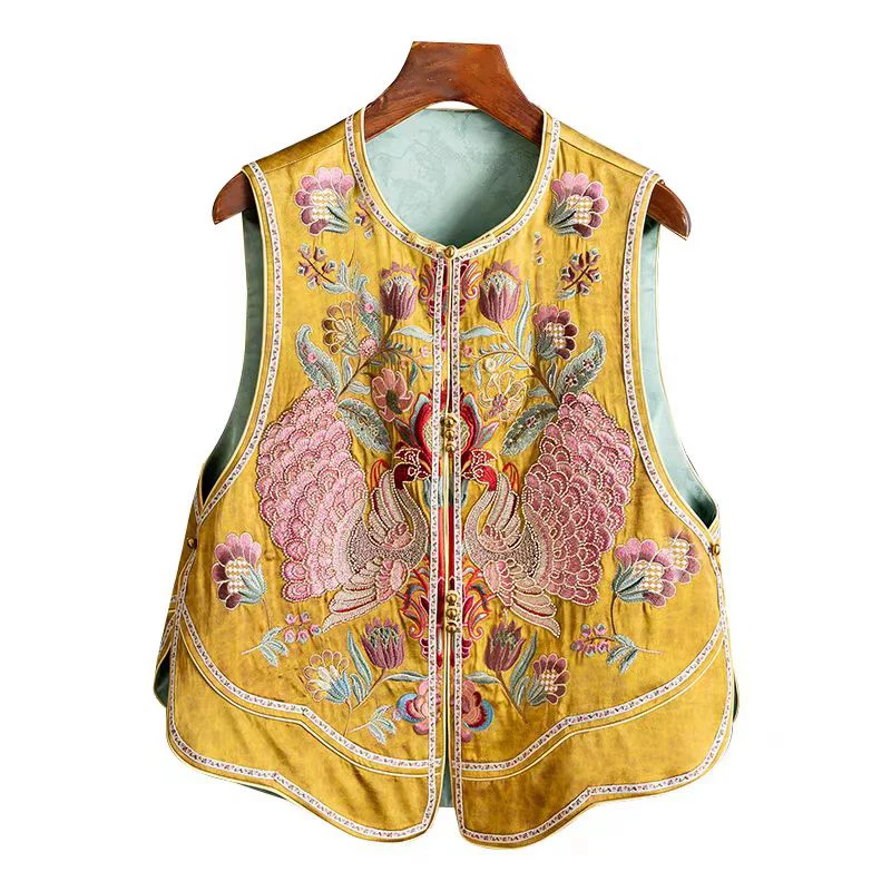 Spring and Autumn New O-Neck New Chinese Rayon  Fabric Embroidered Peacock + Bead Buckle Fashion Women's Vest S-XL