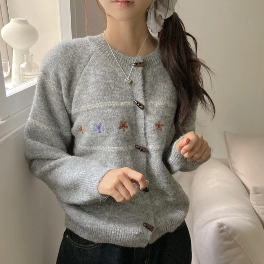 المرأة محبوك مفتوحة الجبهة سترة معطف مطرز زر فضفاض تنوعا الخريف الشتاء Faion الكورية Sle طويل Sve