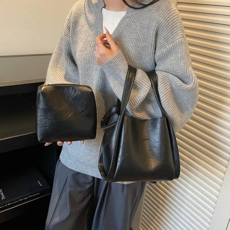 

Elegant Leather Classic Designer Paris Fashion Large Capacity Diaper Bag For Women Best Superstar Show Tote