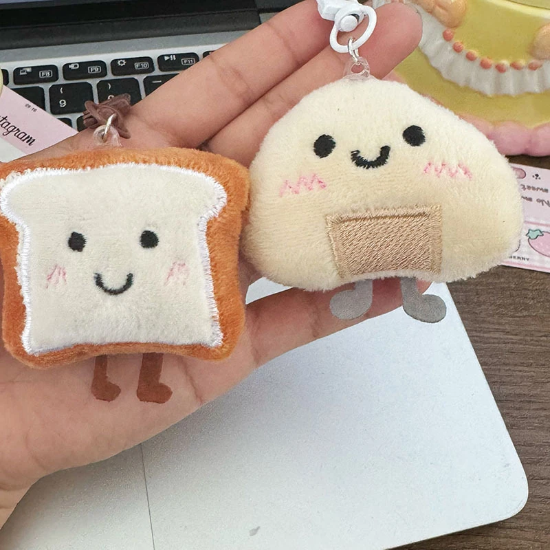 LLavero de pan tostado de felpa creativo Kawaii, llavero de pan de peluche de dibujos animados, colgante, accesorios de decoración para mochila, regalos