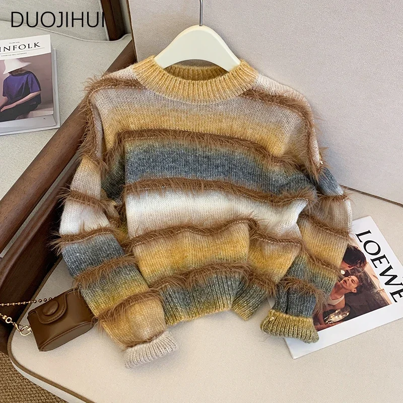 DUOJIHUI Green Classic Striped Simple Casual Female Pullovers Winter Basic O-neck Fashion Contrast Color Sweater Women Pullovers