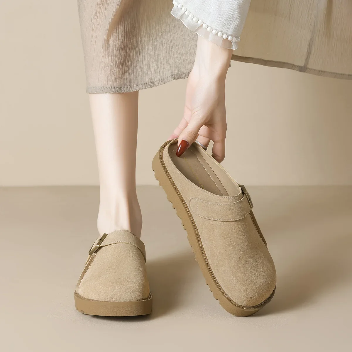 

Весенне-летняя женская кепка из натуральной кожи с полуприцепом на толстой подошве, кроссовки на одной ноге, крутой женский прицеп