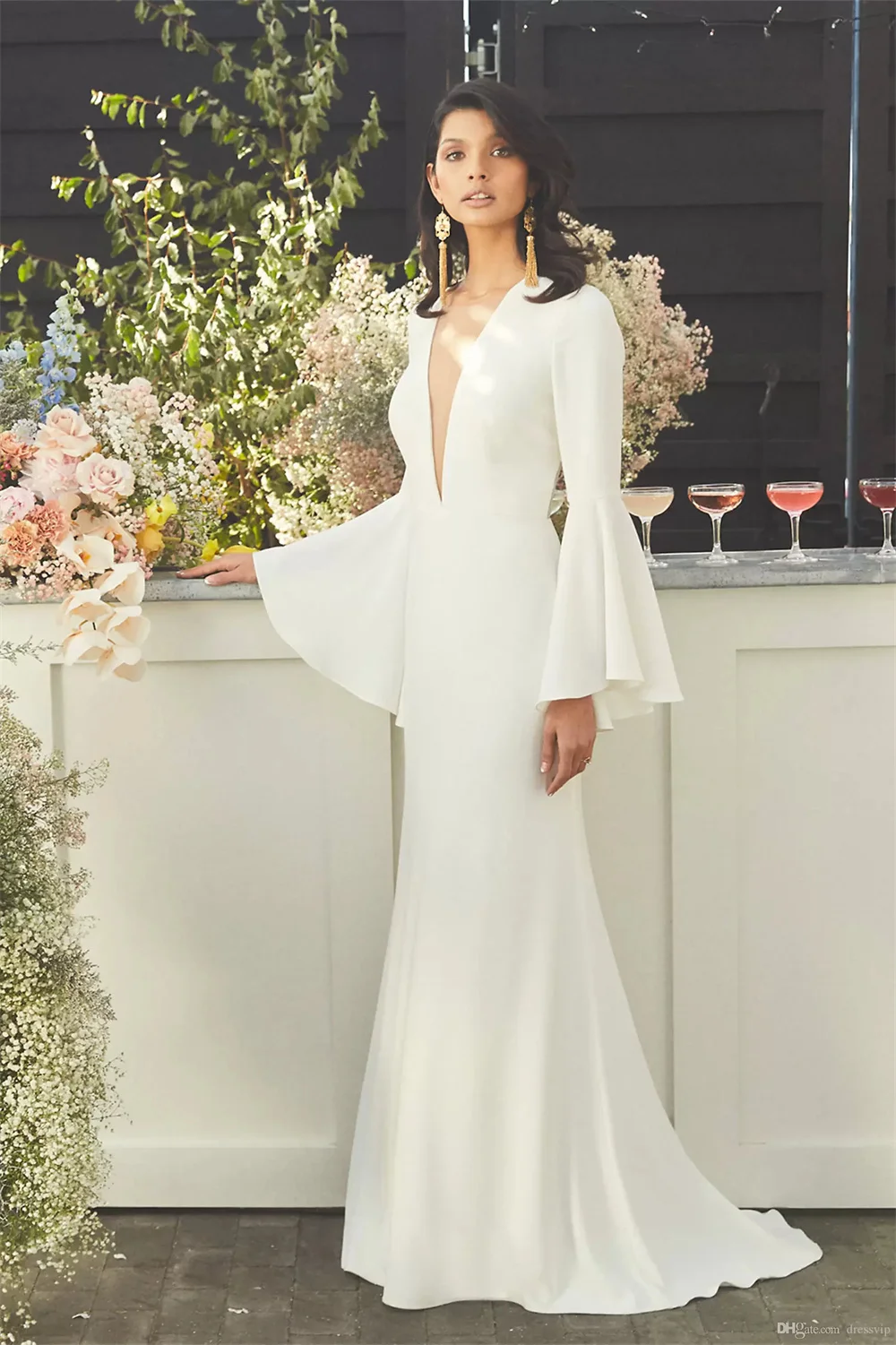 Elegant Vintage Mermaid Beach Wedding Dresses Deep V-Neck Sweep Train Hollow Back Bell robes de soirée 2024 Customفساتين السهرة