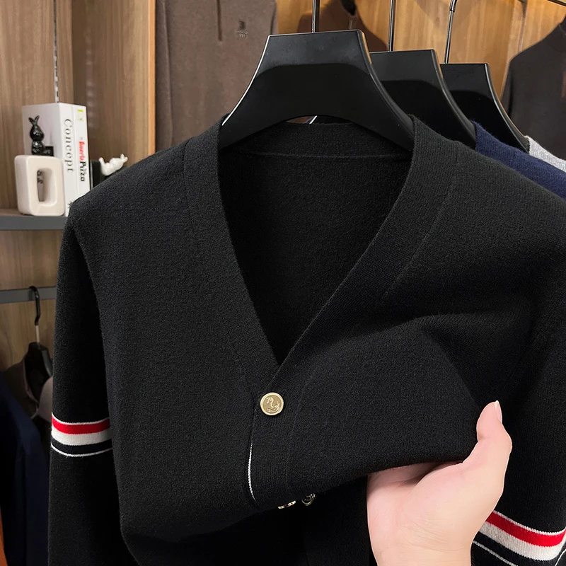 Herbst Winter Neue Strick-Strickjacke Mode Hochwertiges Klassisches Streifendesign Herren V-Ausschnitt Luxusmarke Business Casual Pullover Mantel – Detail 9