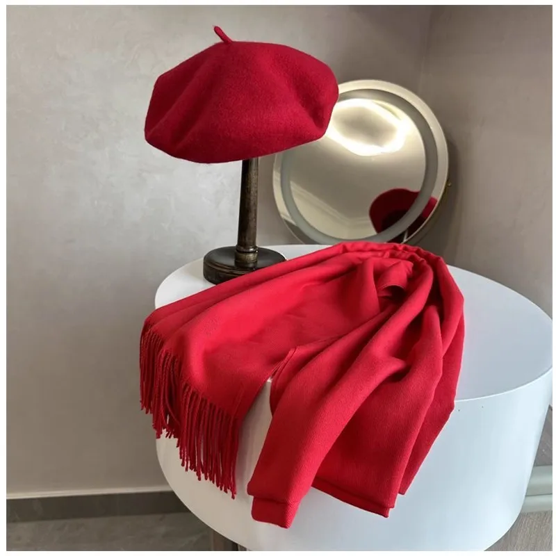 

Adult Red Beret Hat Woolen British Retro Style Artist Cap Fashionable Vintage Headwear for Men And Women