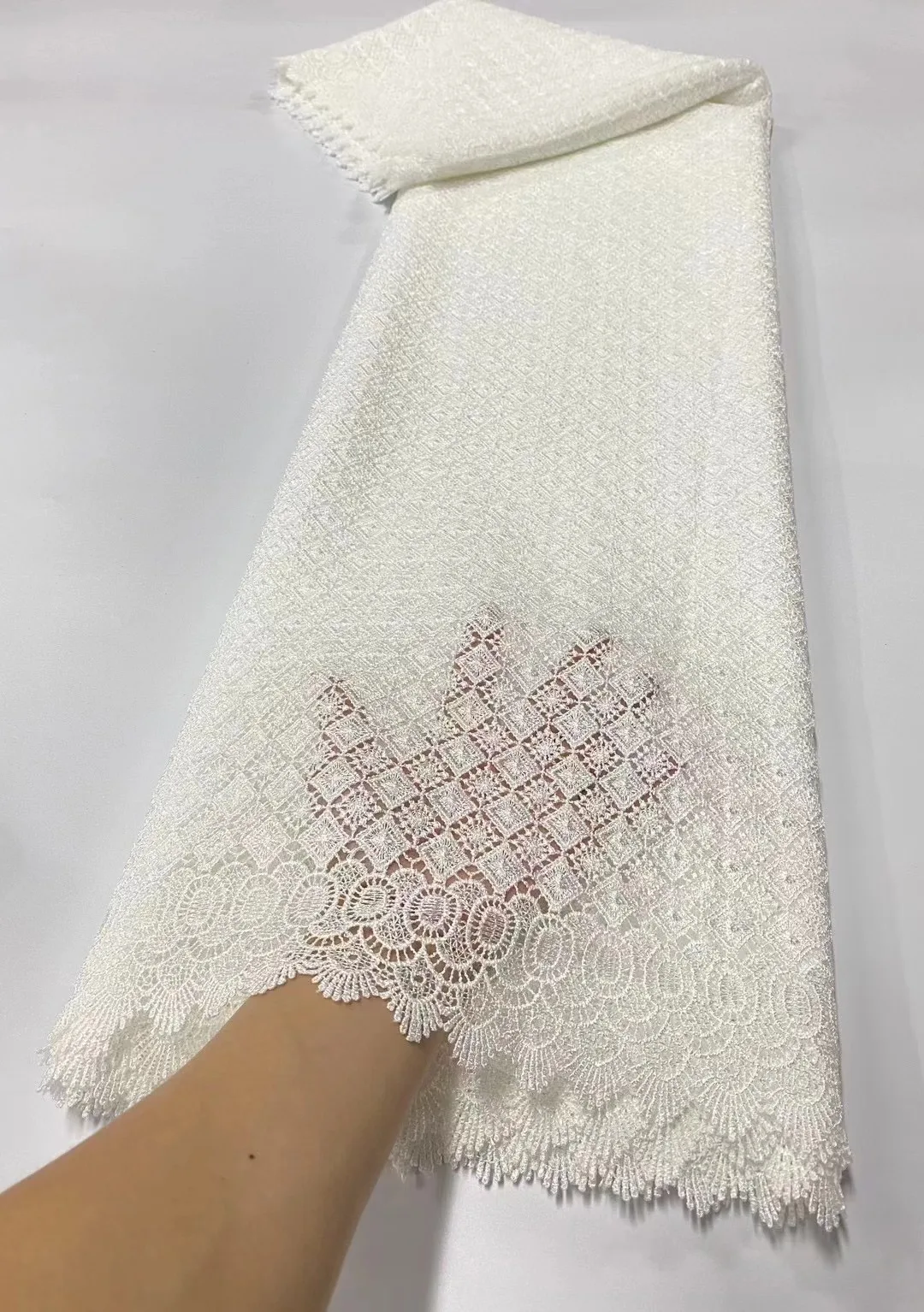 

Popular comfortable yellow guipure lace wedding african lace fabric soft water soluble lace women dress cord embroidery fabric