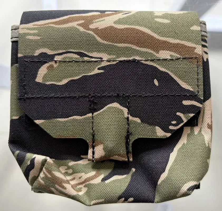 

Outdoor Tactical MOLLE Pouch – Multi-use Mini Carry Bag for Mag Gear Accessories