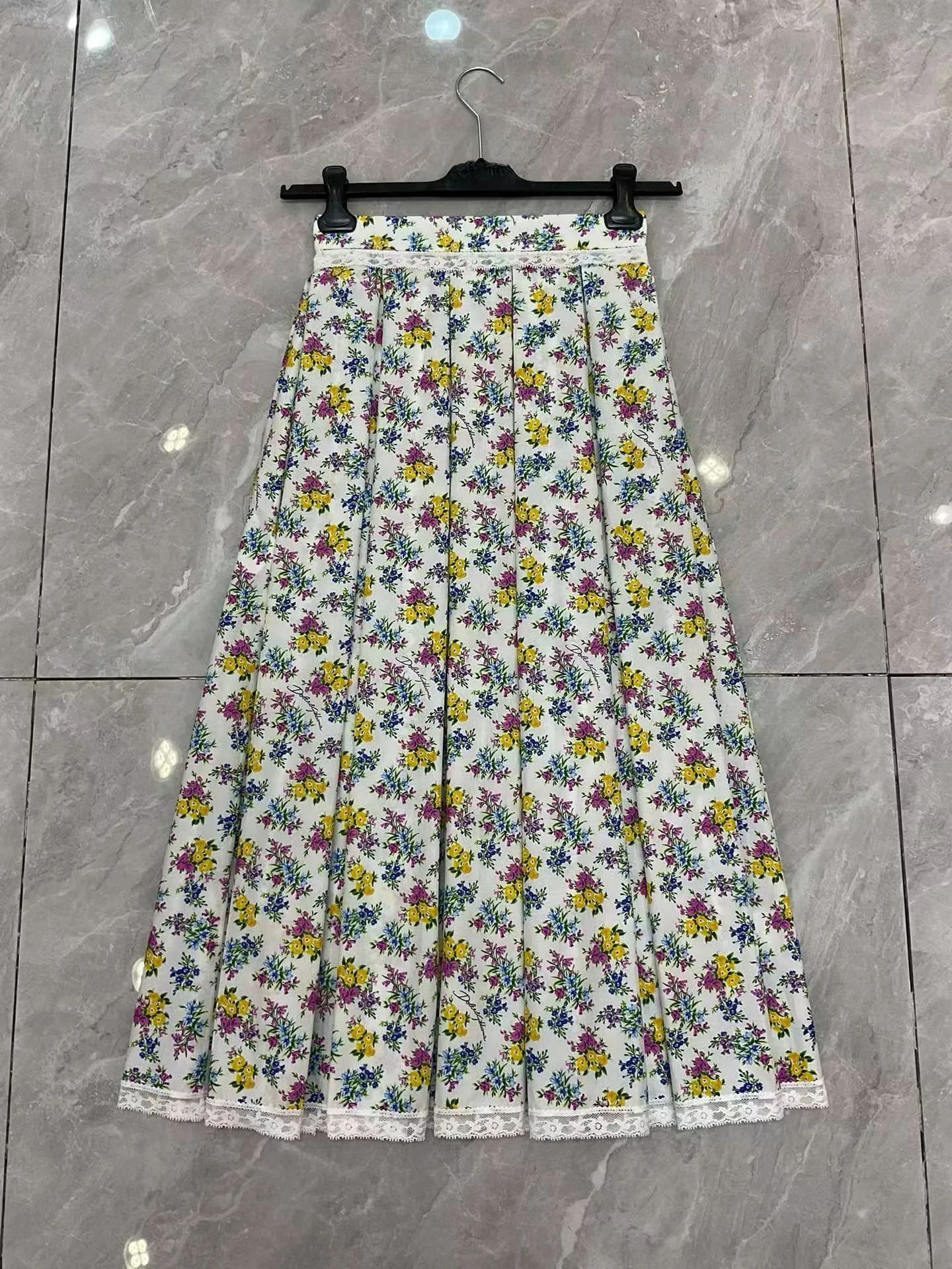 

Высококачественная шелково-хлопковая кружевная юбка с белым основанием и желтым цветочным принтом, 80-слойная марля, высокая талия, на молнии