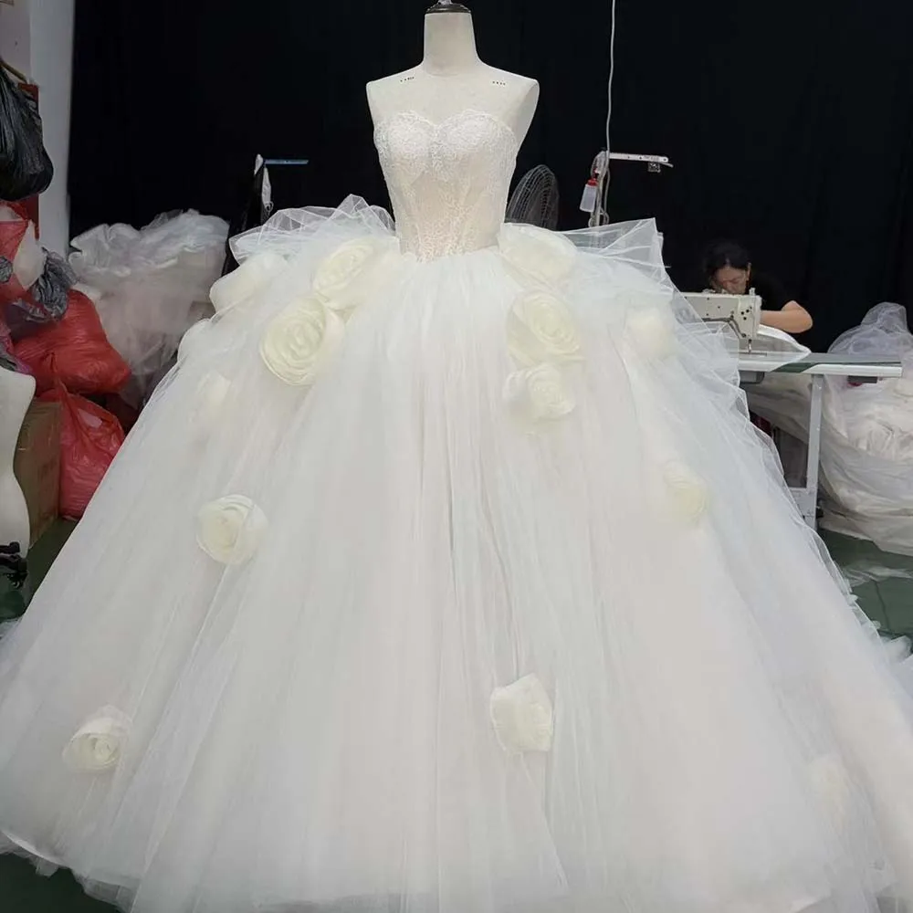Adorned Wedding Dress White Tulle Ball Gown Customized Strapless 3D Flowers Lace Appliques Beading vestidos de novia boda