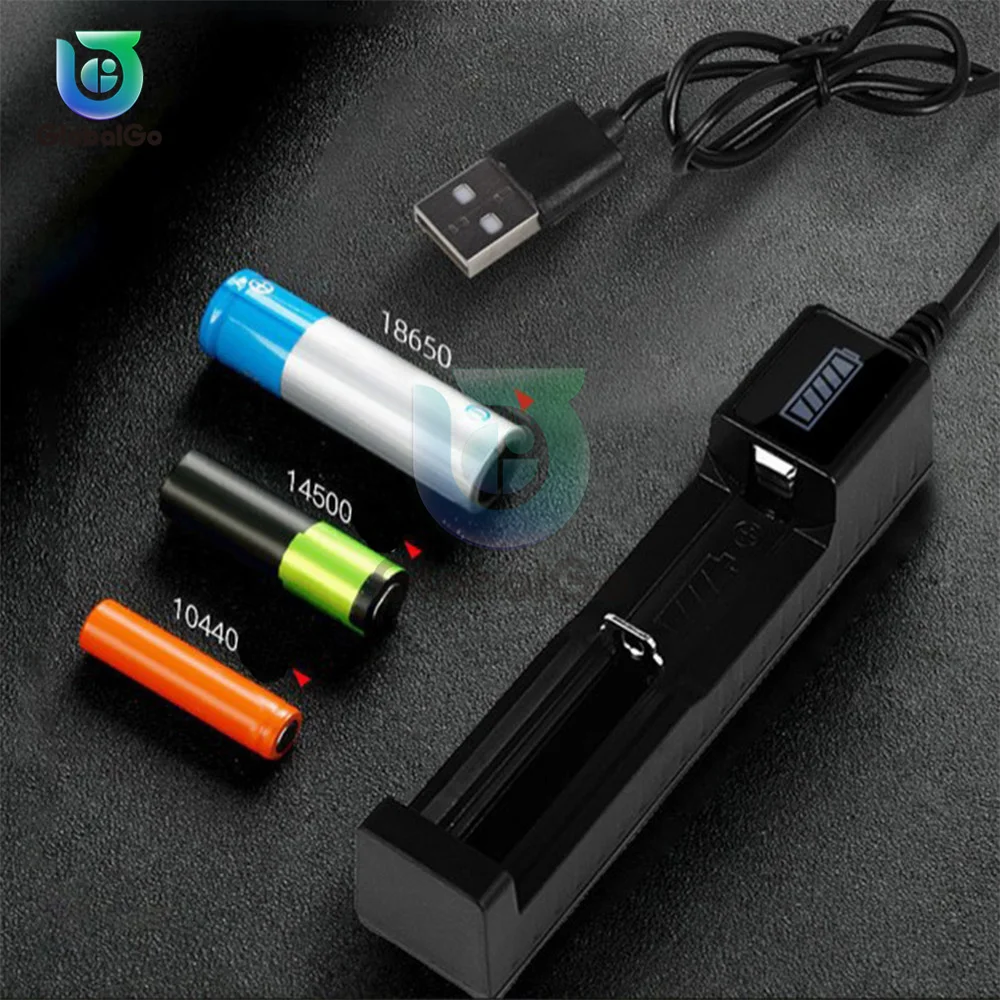 Adattatore per caricabatterie USB universale a 1 Slot per batteria LED Smart Chargering per batterie ricaricabili li-ion 18650 26650 14500 caricabatterie