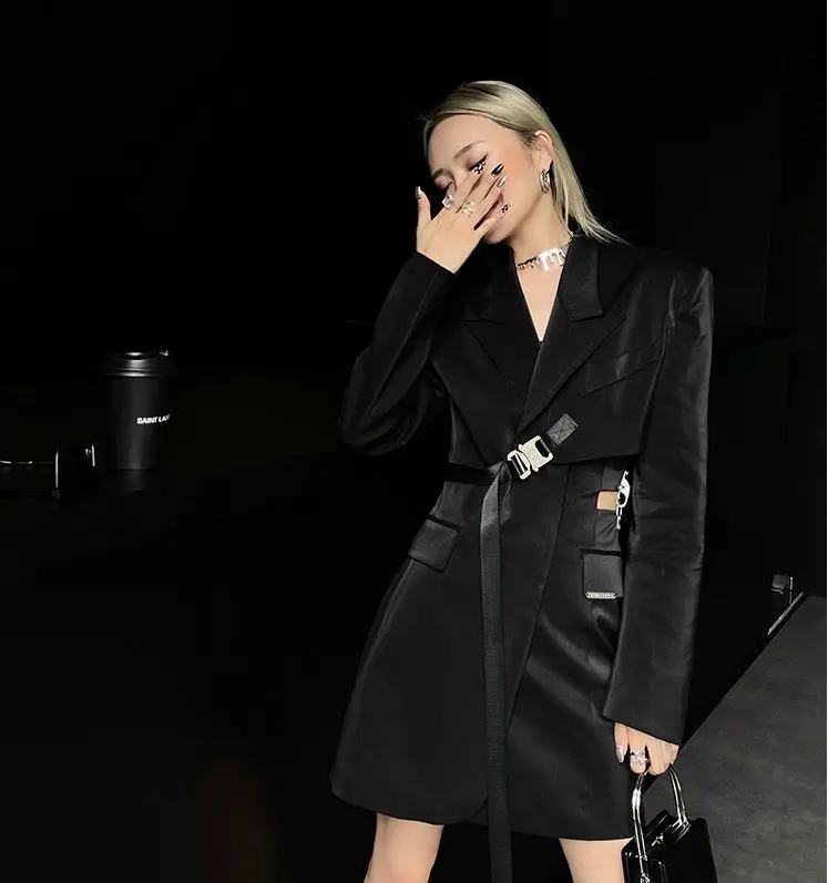 Women's Spring and Autumn Korean Version Dark Style Suit with Asymmetrical Shoulder Function Fashionable Suit Jacket Camisole