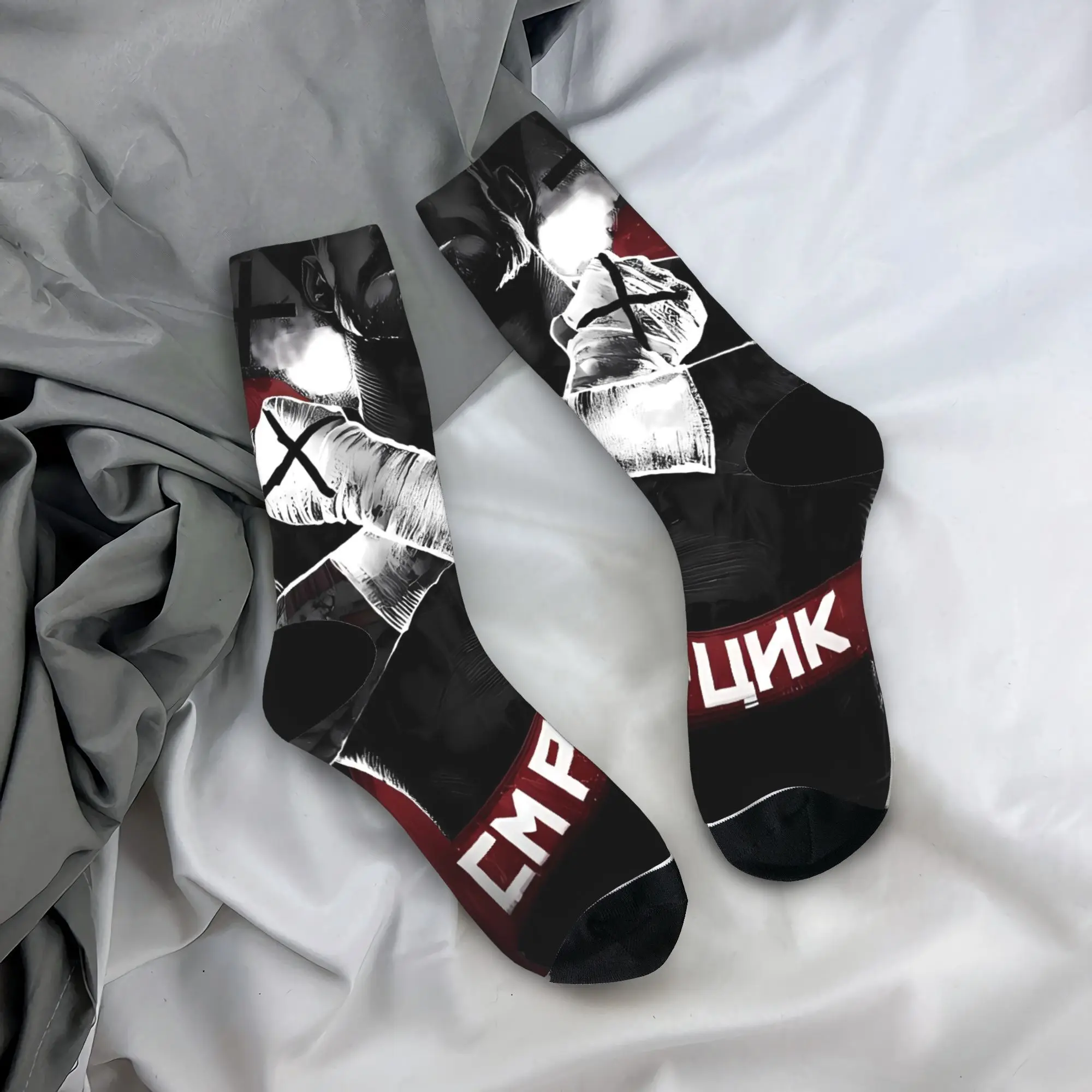 CM 펑크 레슬링 양말 패션 스타킹 겨울 미끄럼 방지 남성 양말 중간 부드러운 디자인 러닝 양말