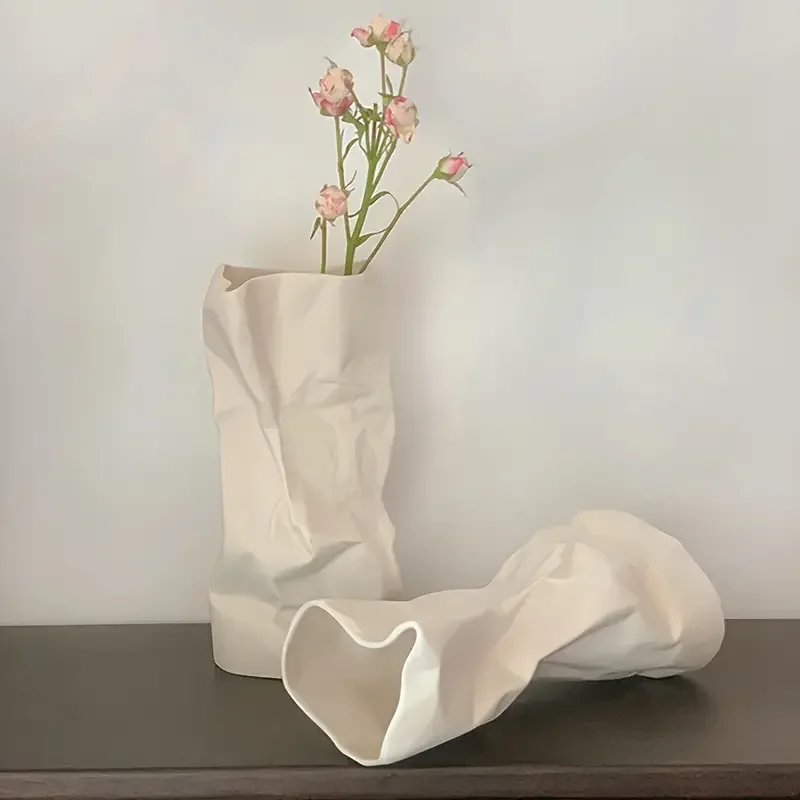 

Modern Ceramic Pleated Vase – Unique Irregular Design for Boho Home Decor, Minimalist Table Centerpiece