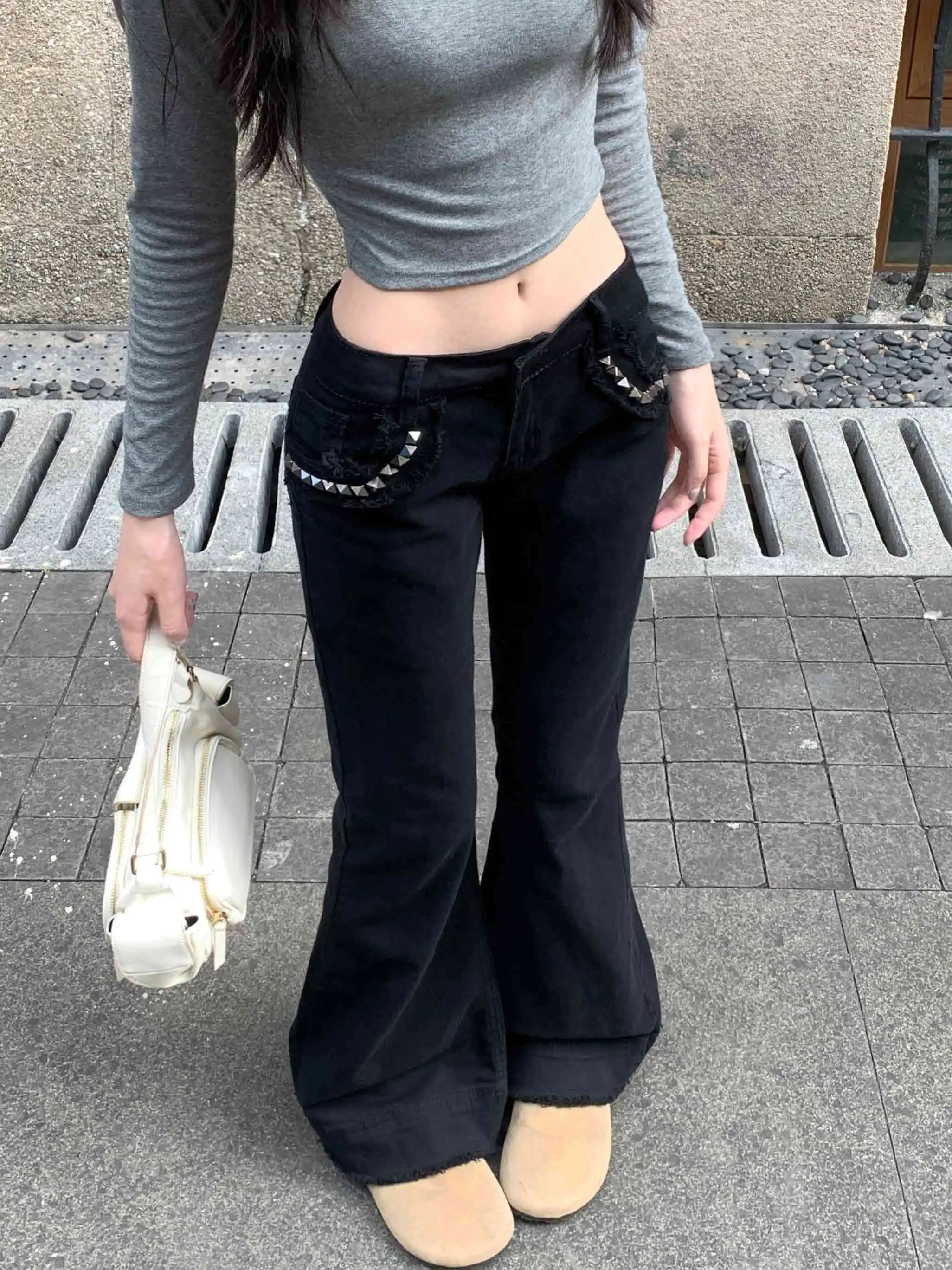 Women Punk Rivets Black Jeans Relaxed Fit Raw Edge Pockets Low Waist Bootcut Denim Pants Vintage Grunge Streetwear Jeans