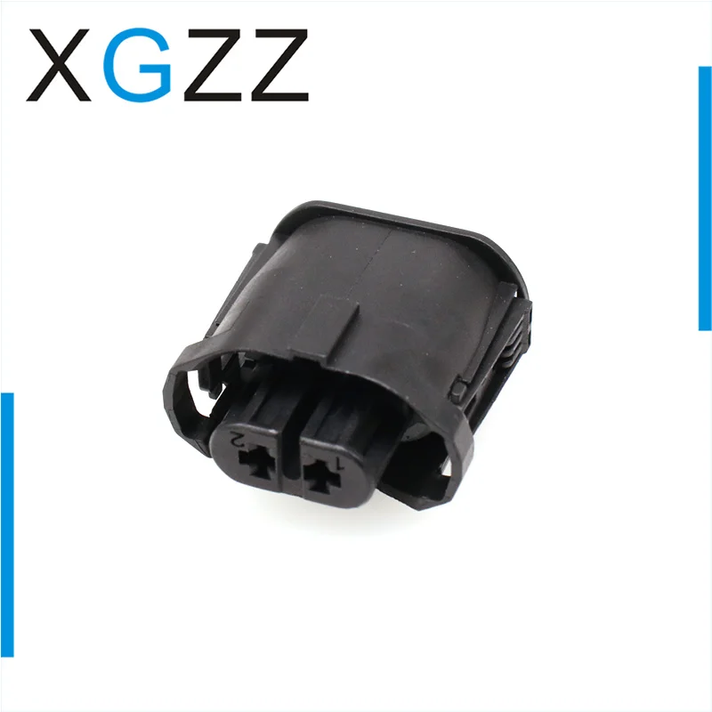 2-hole 1-1355668-2 is suitable for BMW front bumper fog light 2P harness plug