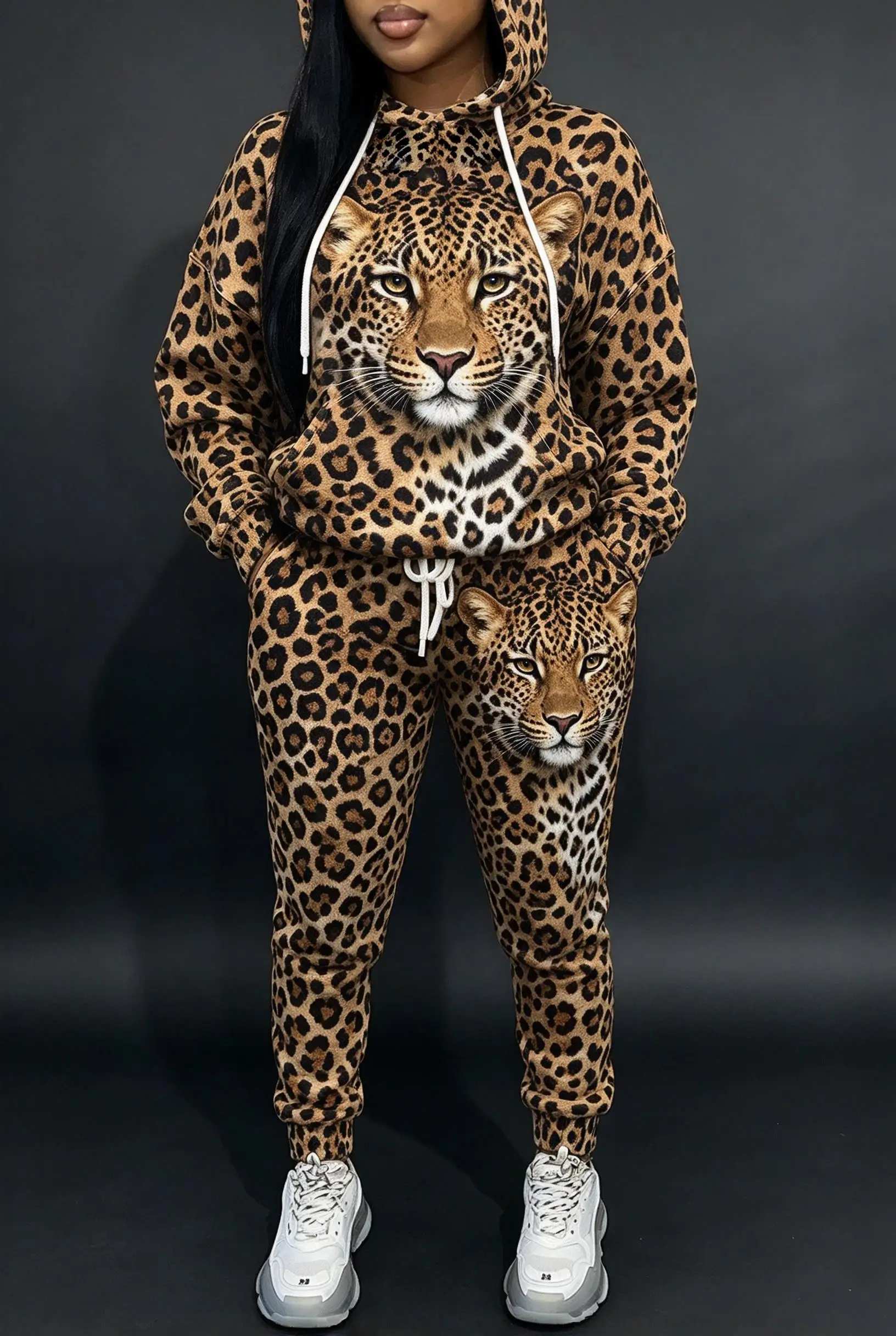 ：Women 3D Animal Print 2Pcs Tracksuit, Leopard & Giraffe Graphic Hoodie Jogger Set, soft casual streetwear.