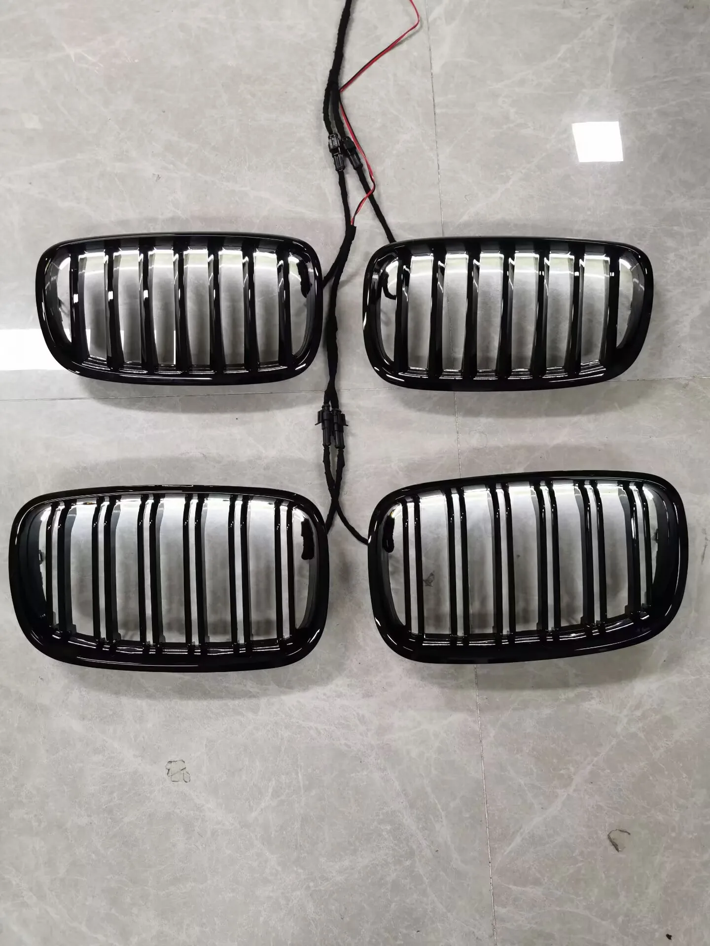 

For BMW X5 E70 X6 E71 2007-2013 Car Accessories LED 2Pcs Front Bumper Racing Grille Gloss Black Car Styling Racing Grills
