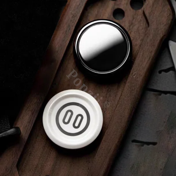 YEDC Moneta di Maiale in Ceramica 3.0 Moneta a Scatto Fidget spinner Giocattolo Agitarsi Giocattoli Sensoriali per Adulti Cricchetto Decompressione Magnetica Push Slider