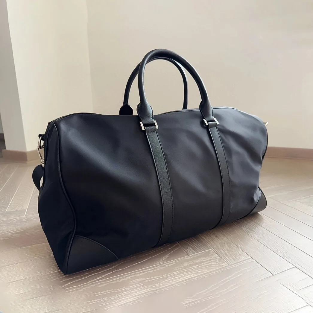 

Factory Wholesale Large Capacity Waterproof Nylon Sports Gym Bag Shoulder Business for Outdoor Fitness Family Travel Bag Holdall