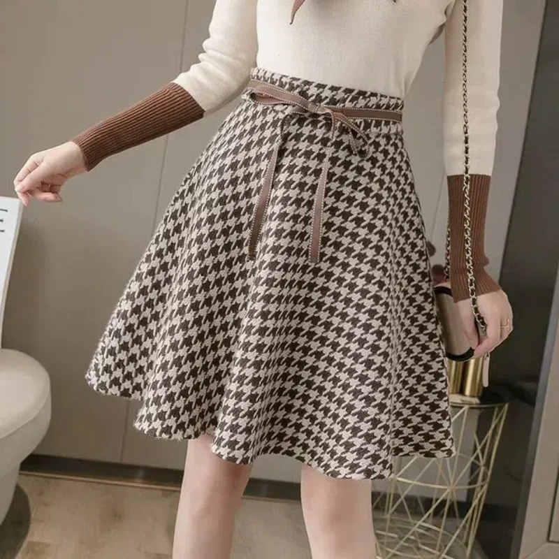 

Korean Fashion Autumn/Winter New Women's Woolen Solid High Waist Zipper Bow Houndstooth Sweet Casual Slim A-line Pleated Skirt