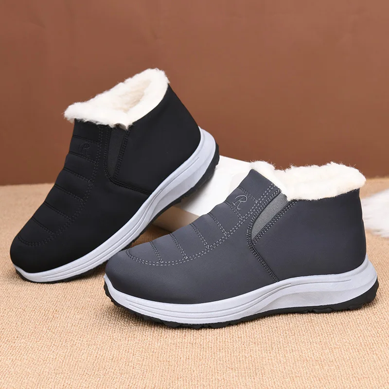 حجم كبير أحذية للرجال 39-44 الشتاء موضة الرجال مريحة قصيرة أفخم الدافئة الانزلاق على منصة أسافين عدم الانزلاق الثلوج الأحذية