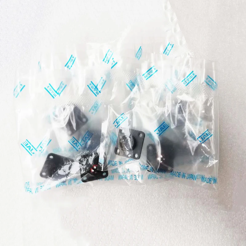 A06B-6114-K213 # E (Gomito) A06B-6114-213 # S (Dritto) A06B-6114-K210 Connettore Barke 4PIN per servomotore Fanu