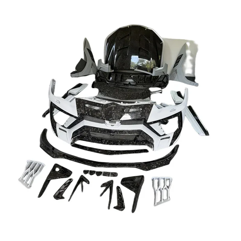 يحتوي قطع غيار السيارات لمجموعة هيكل URUS على غطاء ممتص الصدمات الأمامي والخلفي المحدث من ألياف الكربون المزورة بنمط MSY