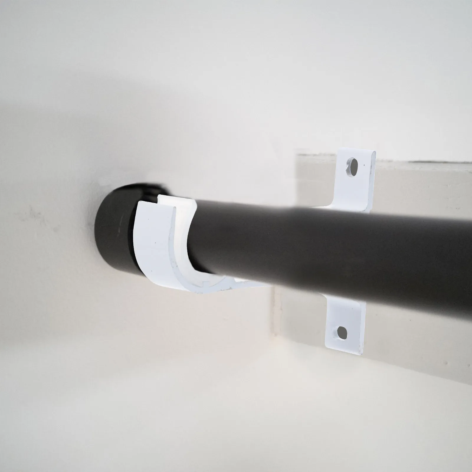 Sturdy Aluminum Curtain Rod Brackets Set – Burr-Free, Simple Design with Screws for Home & Office