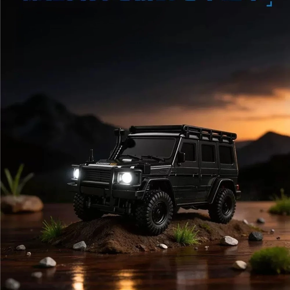 

1/43 Mini RC Remote Control Car Double-shell Desktop Model with Hanging Bag for Easy Play Electric Toy Off-road Vehicle