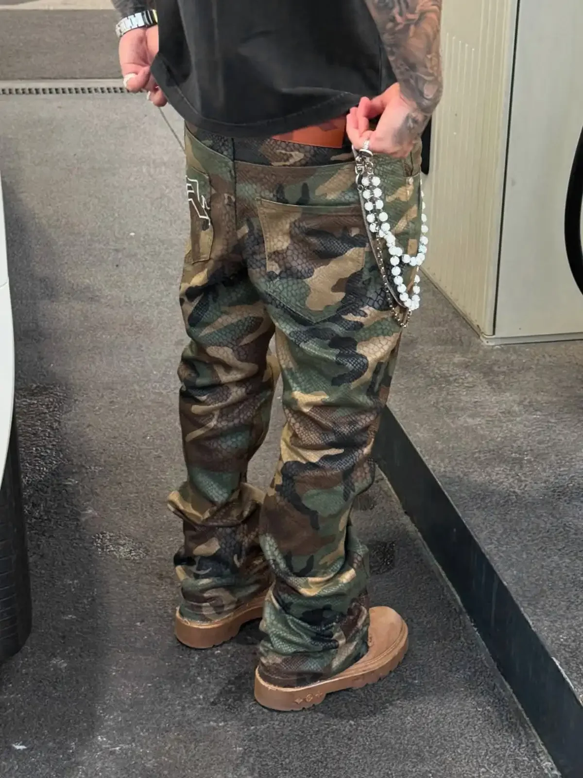 Y2K Retro Streetwear Python Camo Snake PatternJeans Glossy Coating Snake Denim Pants New Hip Hop Unisex Baggy Straight Leg Pants