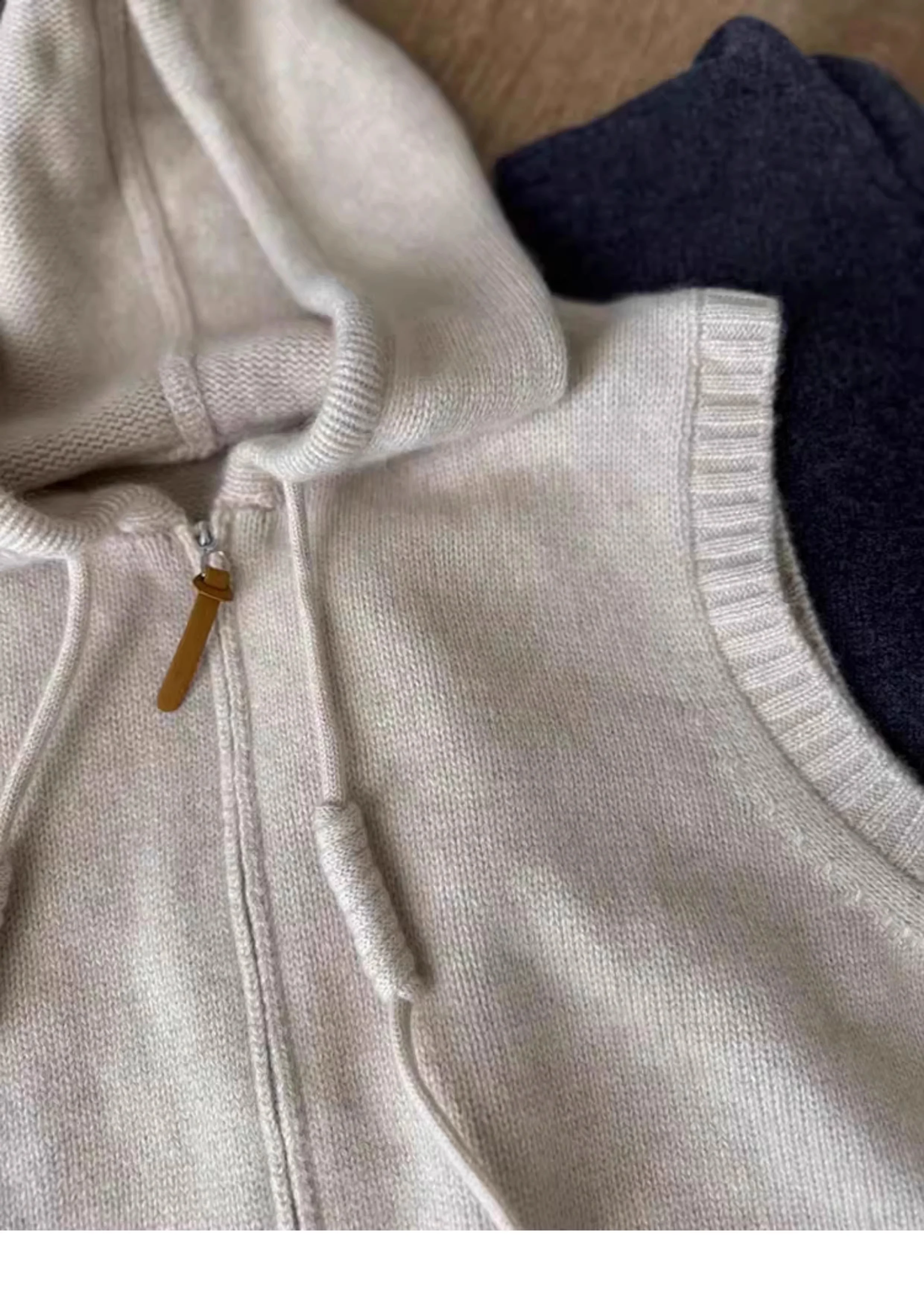 2025 Autumn/Winter New Casual Simple 100% Wool Knitted Vest Women's Hoodie Drawstring Sleeveless Zipper Cardigan Loose Tops