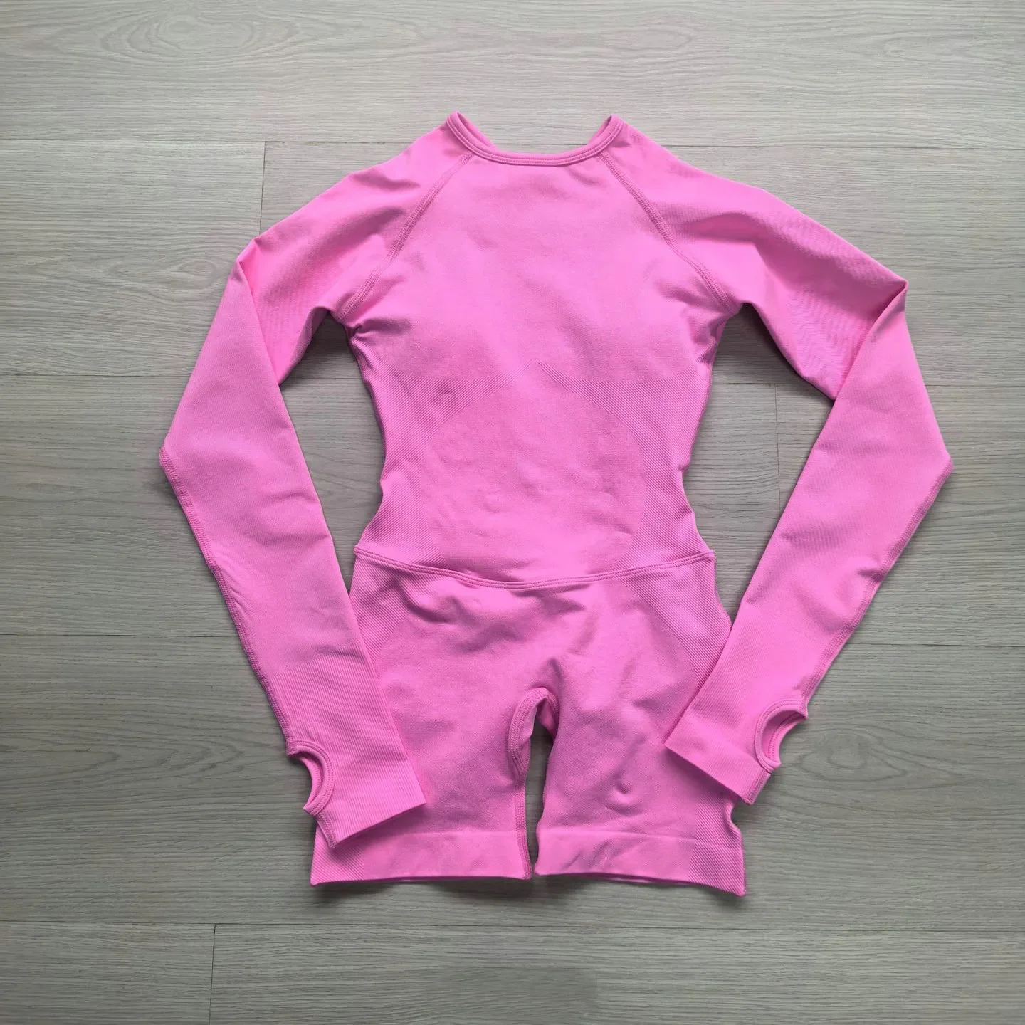 Pericic Langarm-Einteiler Yoga-Bodysuit für Damen, Nahtloses Outfit-Set, Fitnesskleidung, Workout-Shorts, Jumpsuit, Rückenfreies Gym-Set – Detail 12