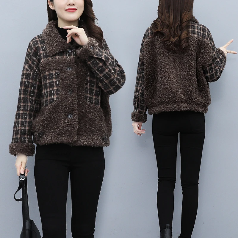 เสื้อแจ็คเก็ตขนแกะสำหรับผู้หญิง ฤดูใบไม้ร่วง-ฤดูหนาว 2026 รุ่นใหม่ สไตล์เกาหลี ลายสก็อต เสื้อคลุมขนสัตว์ แมทช์ได้กับทุกชุด เย็บต่อผ้า ทรงสั้น อุ่นสบาย สำหรับผู้หญิง