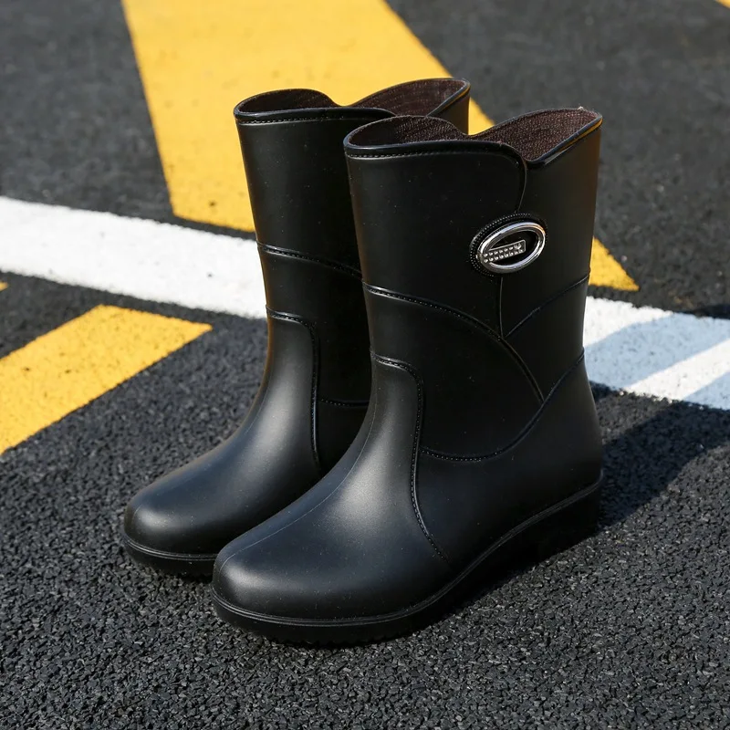 Women's Metal Decoration Mid-Calf Rain Boots Outdoor Platform Water Boots Non-slip Waterproof Work Shoes Flat With Rainboots