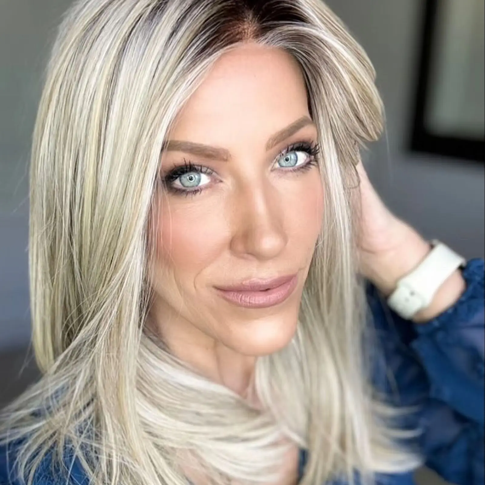 

Модные натуральные прямые синтетические парики на плечах с темными корнями Ombre Пепельно-русый 13*4 HD Прозрачные парики на шнурке Распродажа