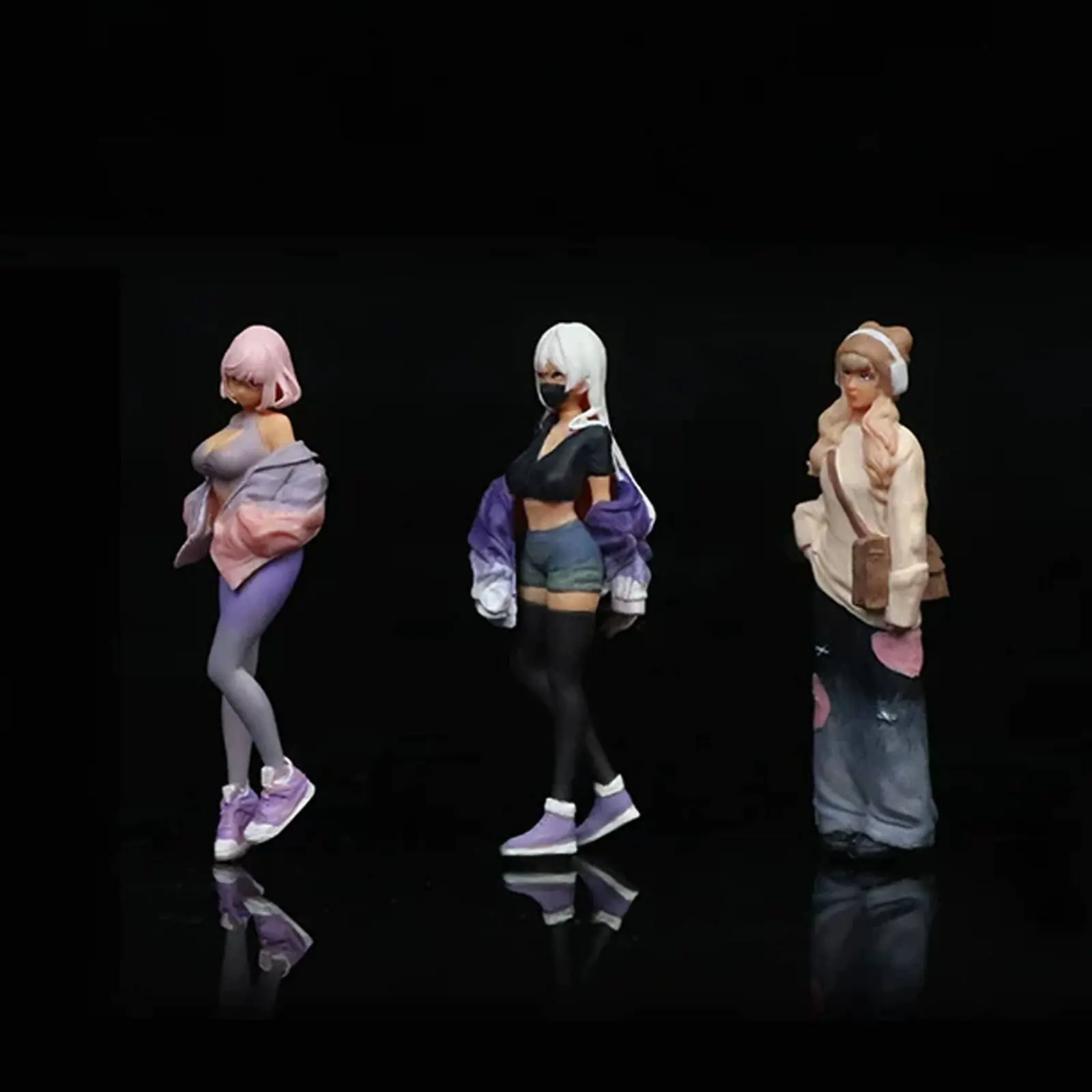 

3 Pieces 1:64 Girl Figurines Scene Decoration 1/64 Scale Miniature Scene Figures Mini Resin Doll Set Realistic Design Miniature